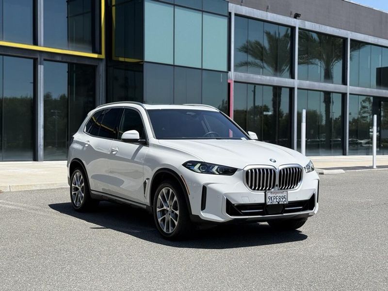 2025 BMW X5 xDrive40iImage 4