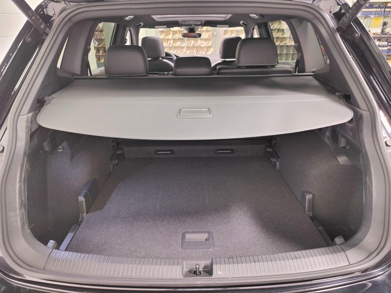 Used 2024 Volkswagen Tiguan AWD SEL R-Line w/Sunroof/NavImage 21