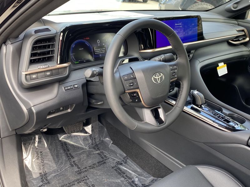 New 2026 Toyota Crown LimitedImage 13