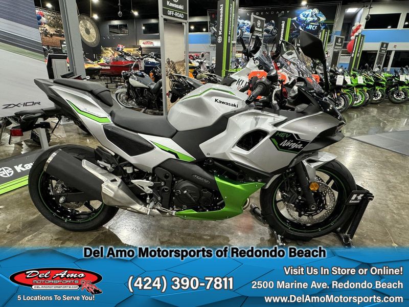 2024 Kawasaki NINJA 7 HYBRID ABSImage 1