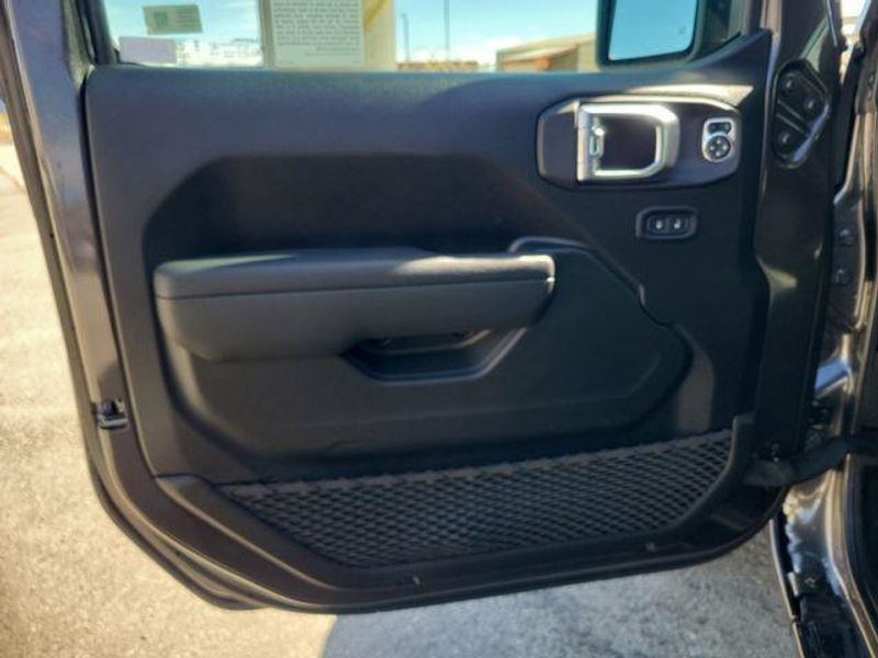 New 2026 Jeep Wrangler 4-door 85th Anniversary Edition