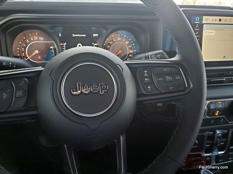 New 2026 Jeep Gladiator Mojave 4x4