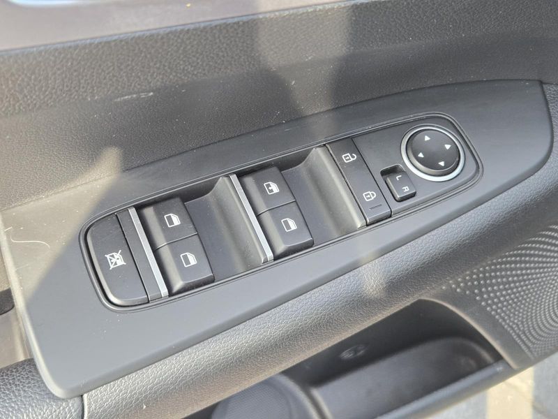 2022 Kia Forte LXS photo 18