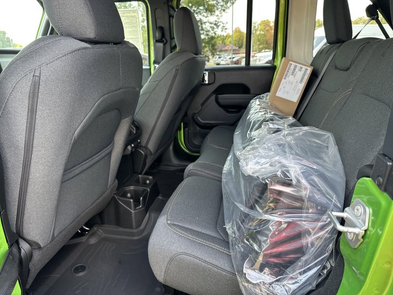 New 2025 Jeep Wrangler 4-door Sport SImage 13