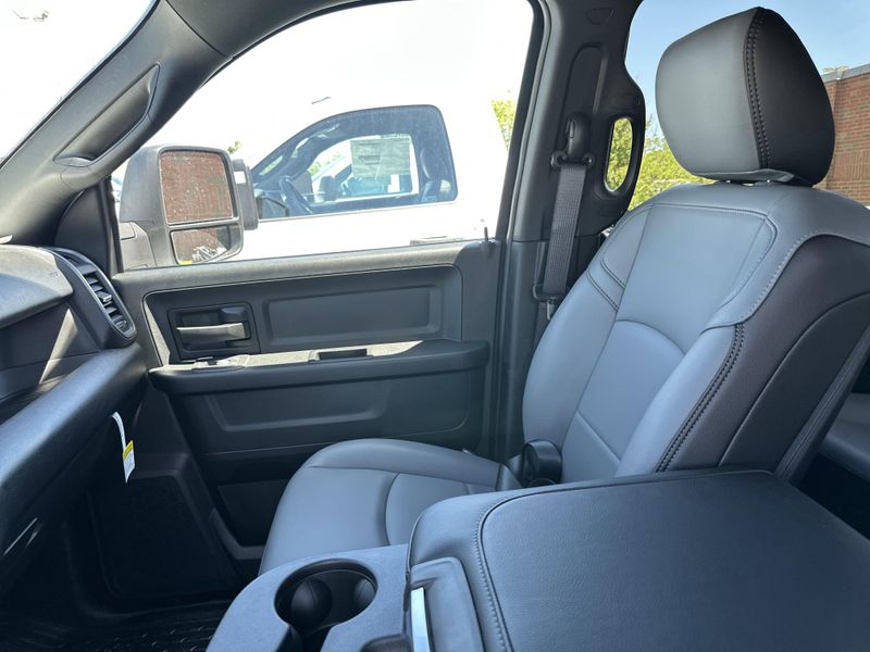 2025 RAM 4500 Tradesman Chassis Crew Cab 4x4 60