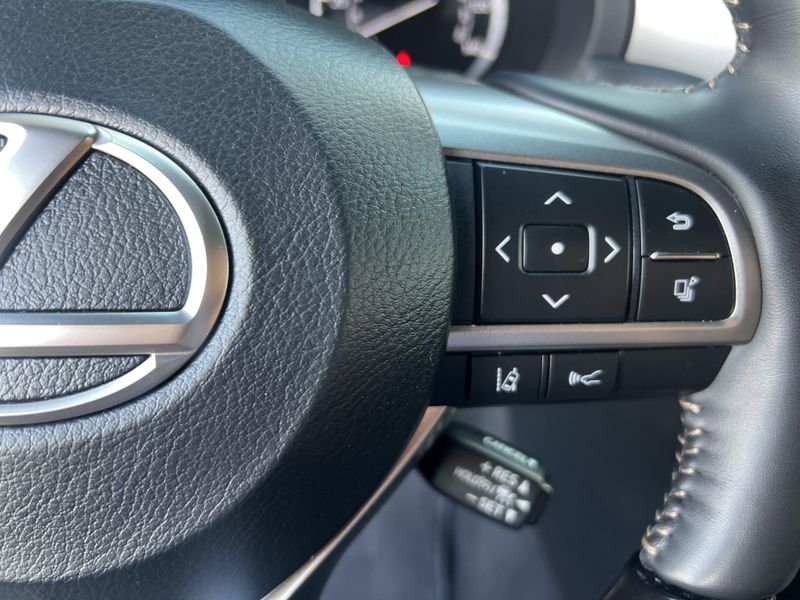 2023 Lexus GX 460 Image 12