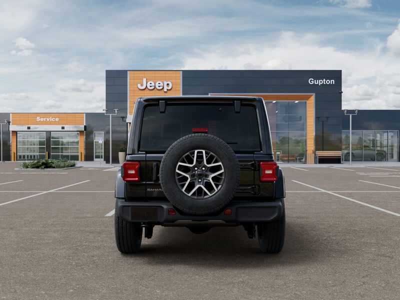 New 2026 Jeep Wrangler 4-door SaharaImage 25