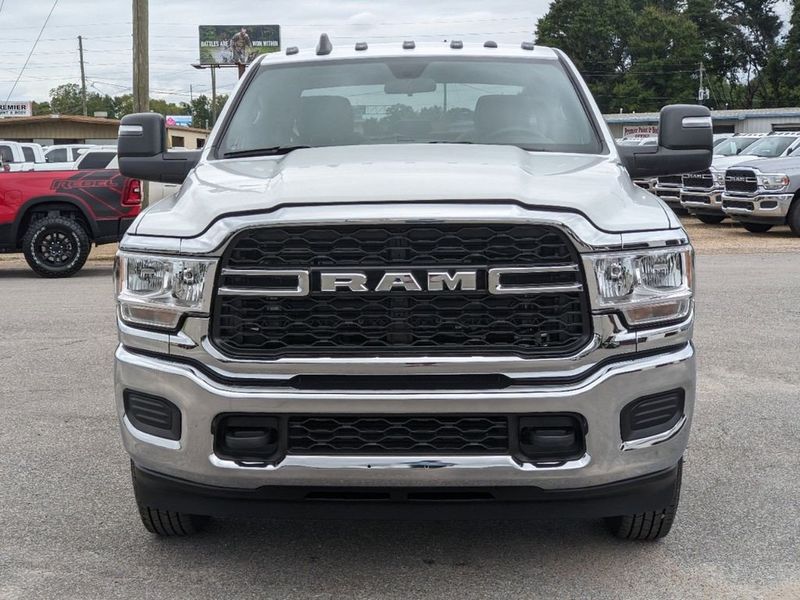 2024 RAM 3500 Tradesman Crew Cab Chassis 4x4 60