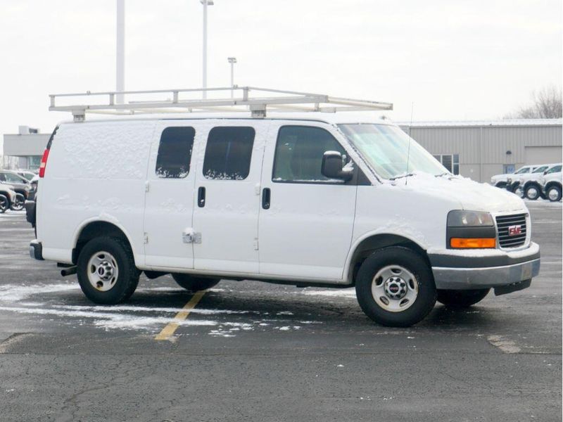 2014 GMC Savana 2500 Work VanImage 6