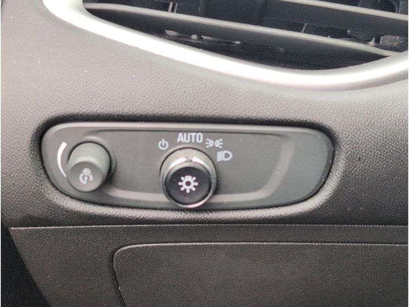 Used 2023 Chevrolet Malibu LTImage 27