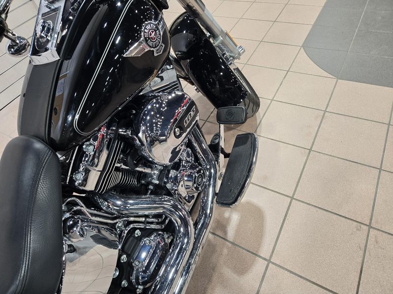 2016 HARLEY SOFTAIL FATBOY BLACK Image 20