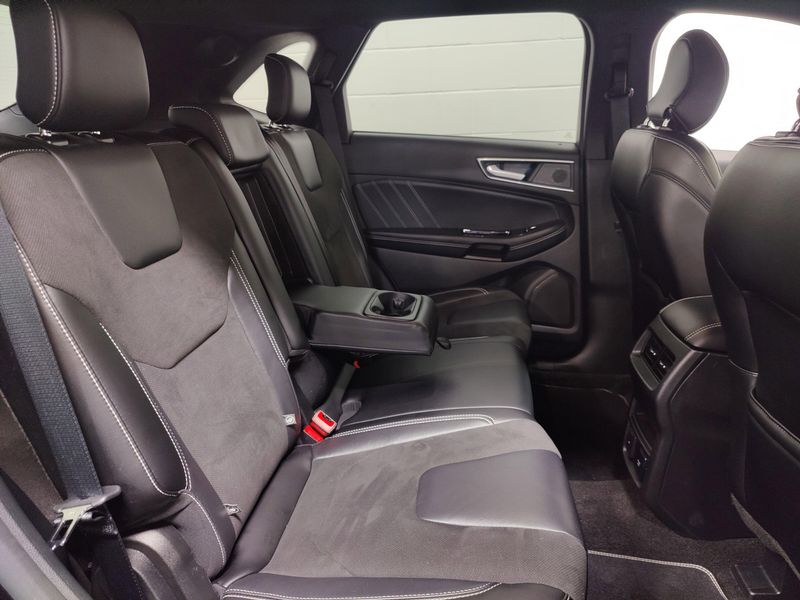 2019 Ford Edge ST AWDImage 17