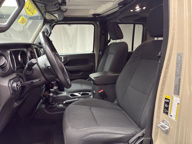 Used 2022 Jeep Wrangler Unlimited WillysImage 6