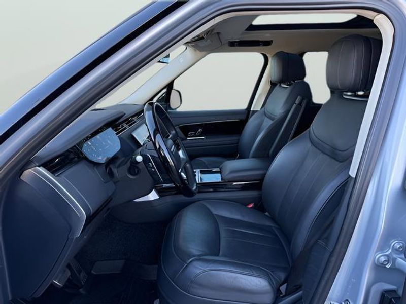 Used 2023 Land Rover Range Rover SE