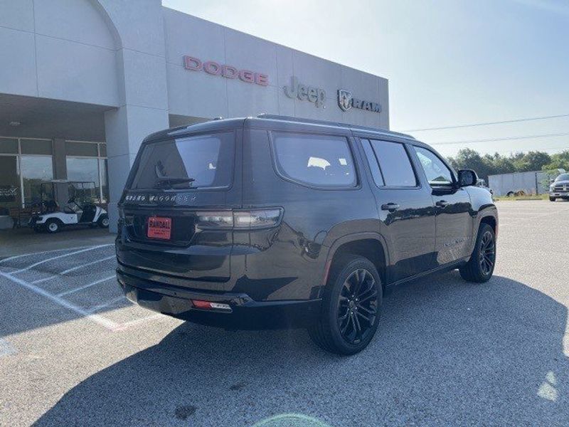 2022 Grand Wagoneer Obsidian 4x4Image 7