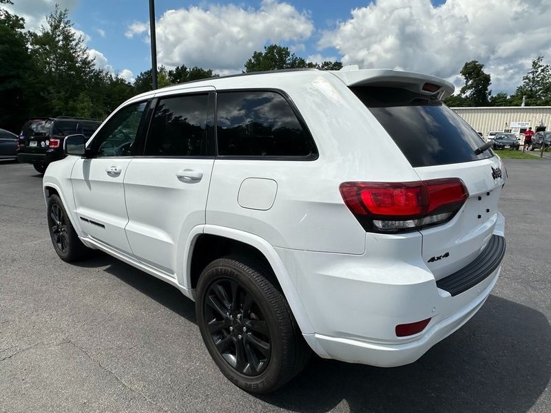 2019 Jeep Grand Cherokee AltitudeImage 16