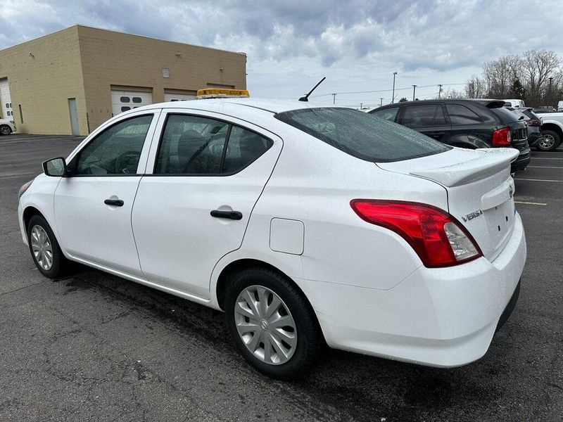 2016 Nissan Versa 1.6 S PlusImage 12