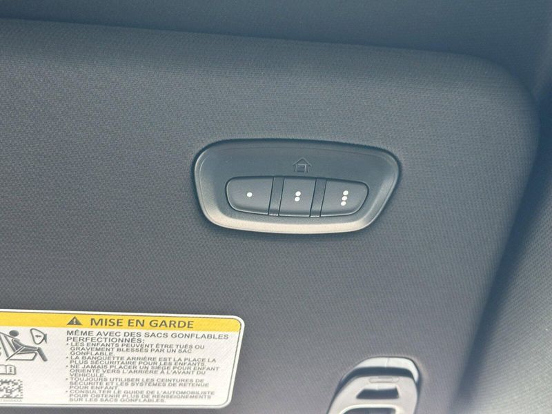 2025 RAM 1500 LaramieImage 30