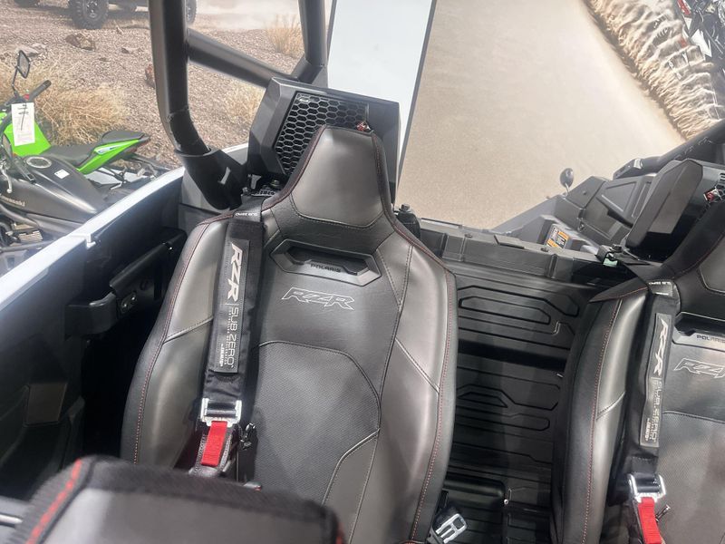 New 2026 Polaris RZR PRO R 4 ULTIMATE Image 12