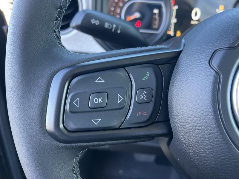 New 2026 Jeep Gladiator Sport S 4x4Image 20