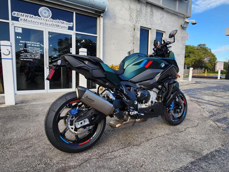 2026 BMW M 1000 XRImage 12