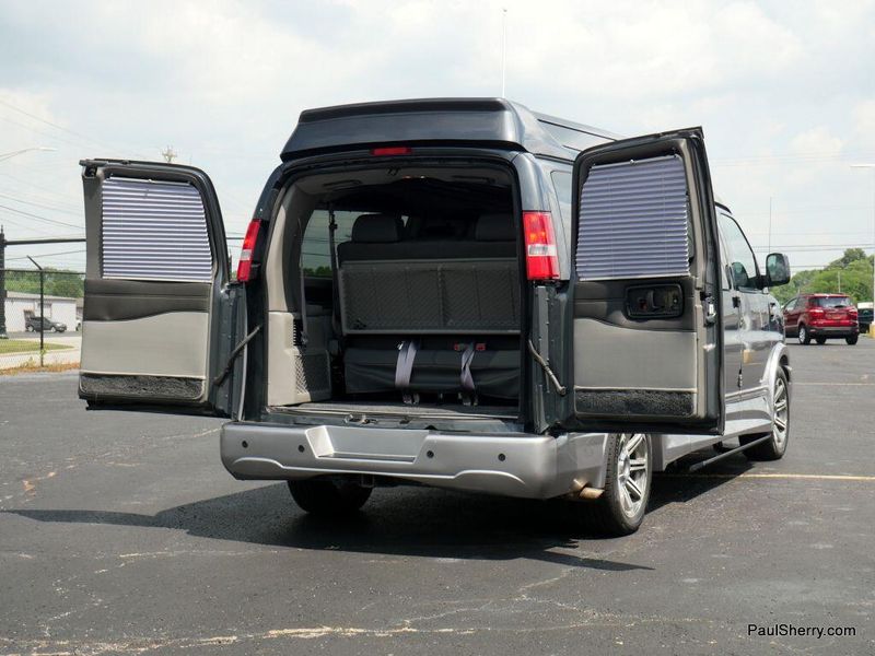 2017 GMC Savana 2500 Image 22