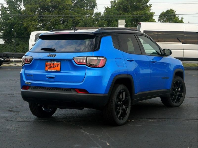 2024 Jeep Compass Latitude 4x4Image 12