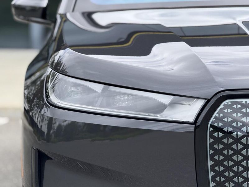 2025 BMW iX xDrive50Image 12