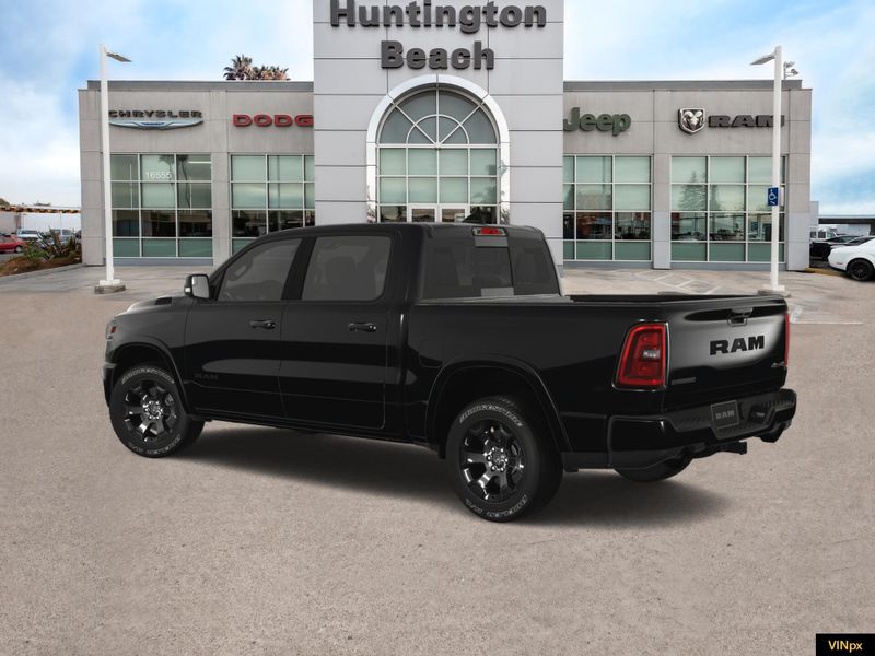 2025 RAM 1500 Big Horn Crew Cab 4x4Image 4