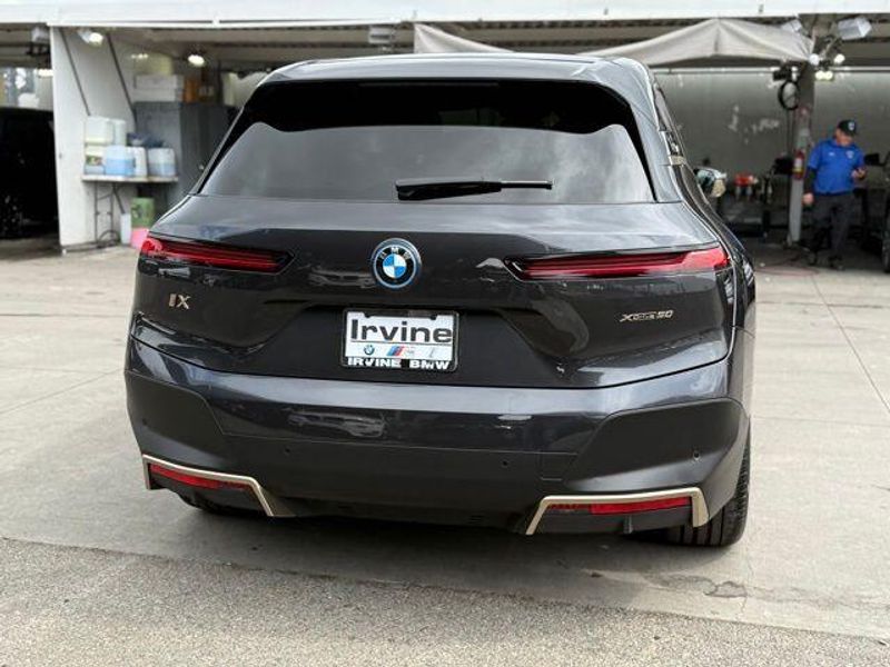 Used 2023 BMW iX xDrive50Image 9