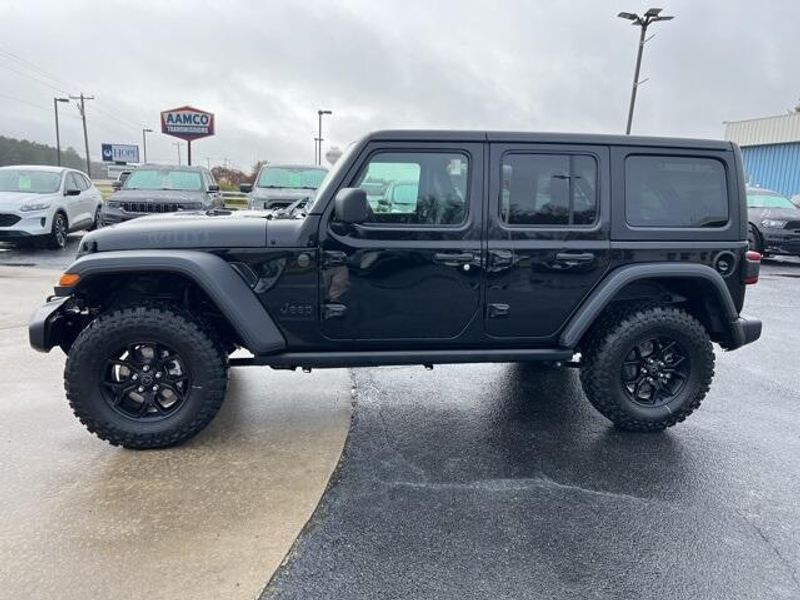 2025 Jeep Wrangler 4-door WillysImage 4