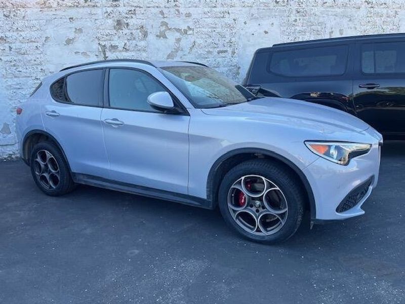 Used 2022 Alfa Romeo Stelvio Image 14