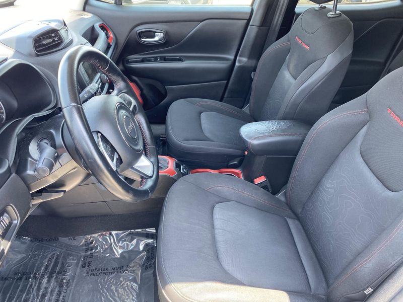 2017 Jeep Renegade Image 16