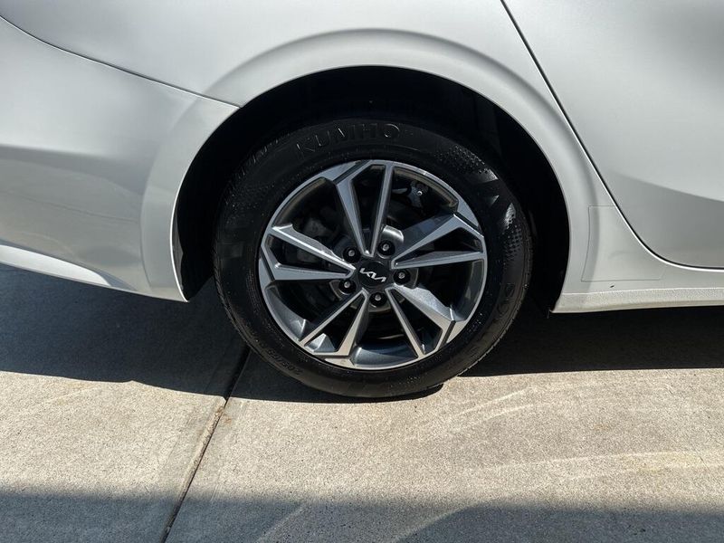 2024 Kia Forte LXSImage 13