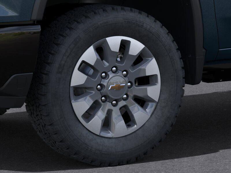 2025 Chevrolet Silverado 2500HD CustomImage 9