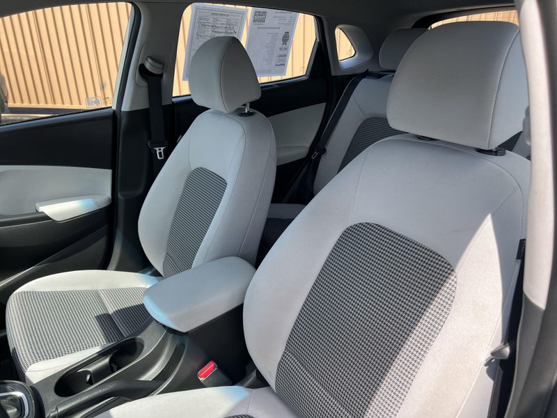 Used 2022 Hyundai Kona SEImage 7