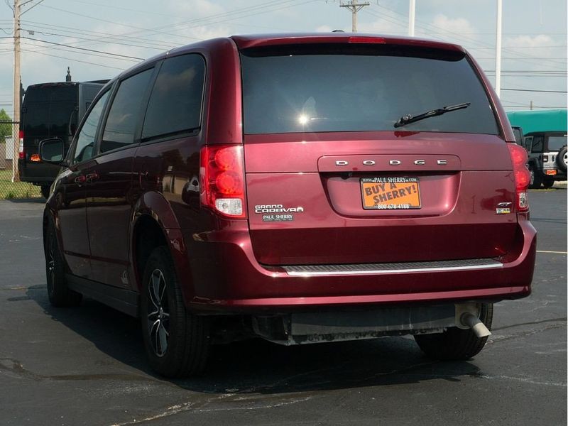 2018 Dodge Grand Caravan GTImage 12