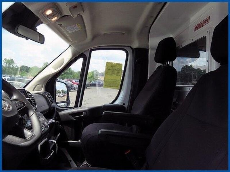 2023 RAM ProMaster 2500 High RoofImage 11