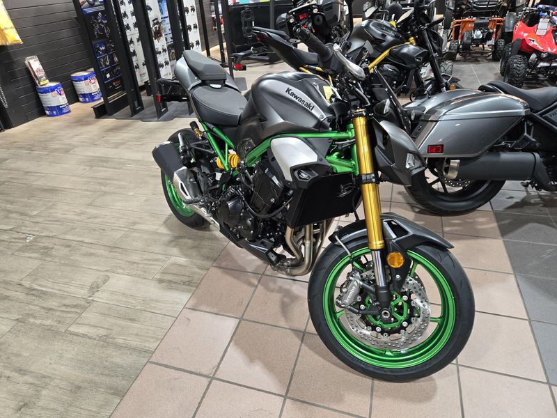 NEW 2026 KAWASAKI Z900 SE ABS Image 1