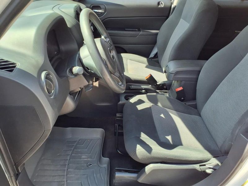 2015 Jeep Patriot Sport photo 17