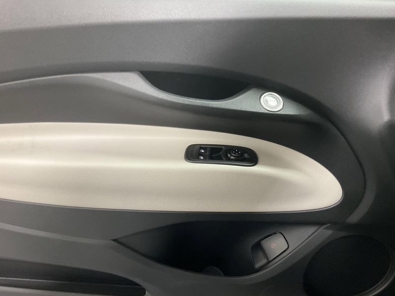 New 2026 Fiat 500e IconaImage 13