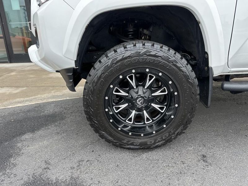 2020 Toyota Tacoma TRD SportImage 11