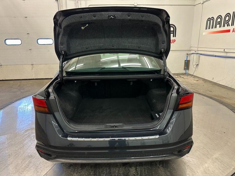 2021 Nissan Altima 2.5 SVImage 15