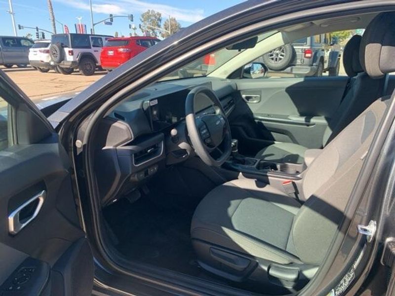 Used 2025 Kia K4 LXSImage 7