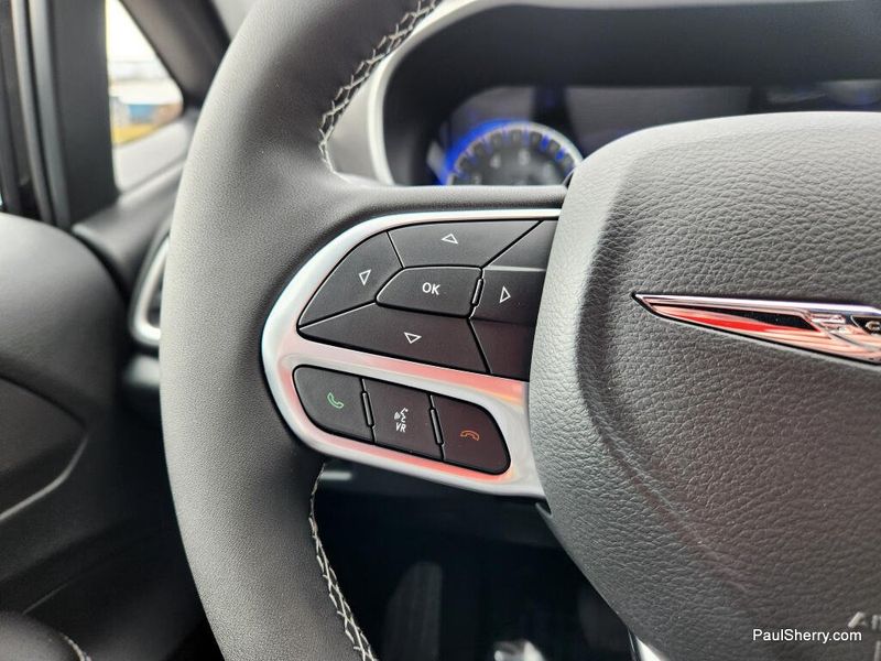 New 2026 Chrysler Voyager Lx