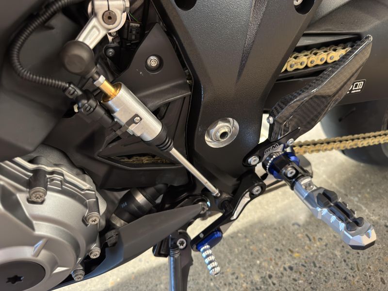 2025 BMW M 1000 XR BLACK STORM METALLIC 