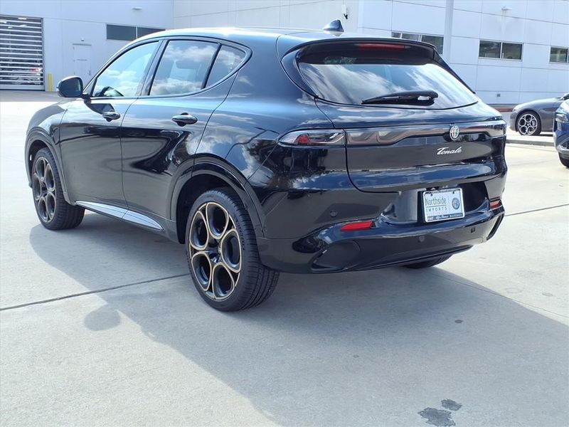 New 2025 Alfa Romeo Tonale Intensa AwdImage 9