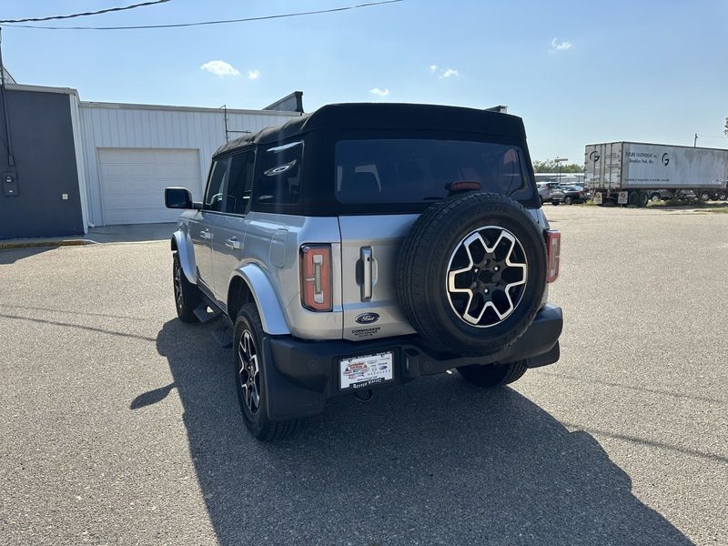 2022 Ford Bronco Outer BanksImage 6