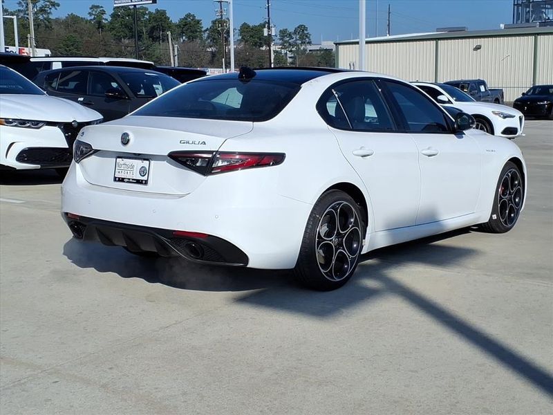 New 2026 Alfa Romeo Giulia VeloceImage 7