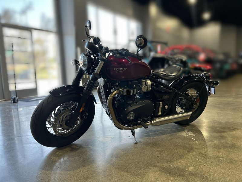 2022 Triumph Bobber Image 18